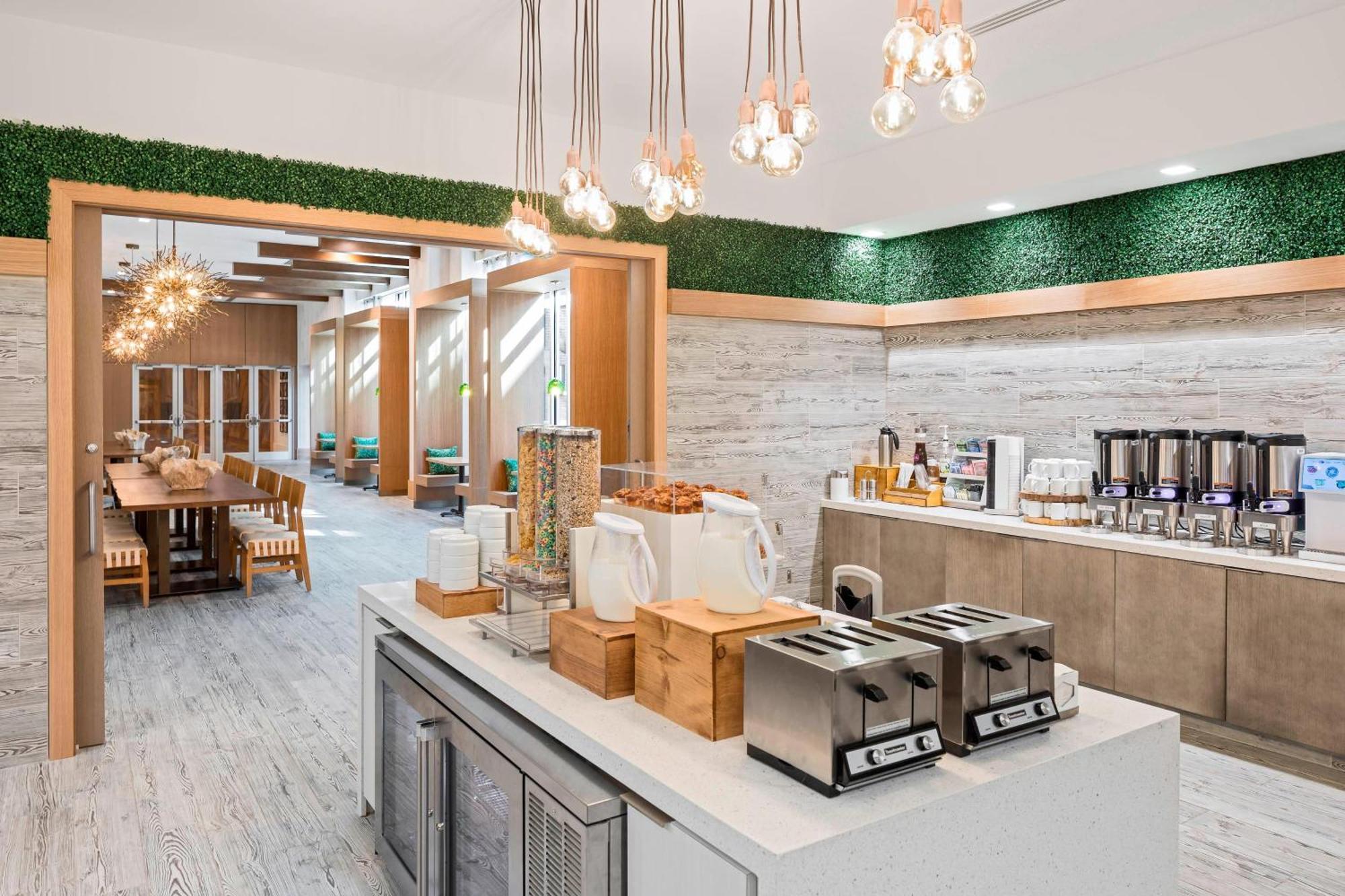 Springhill Suites By Marriott Greenville Downtown Екстериор снимка