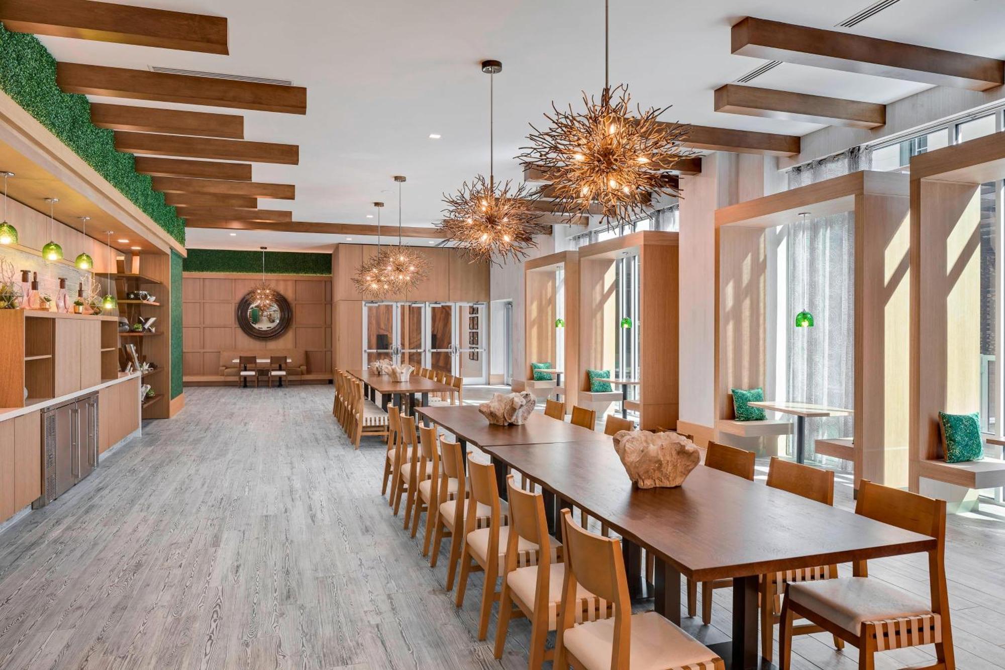 Springhill Suites By Marriott Greenville Downtown Екстериор снимка