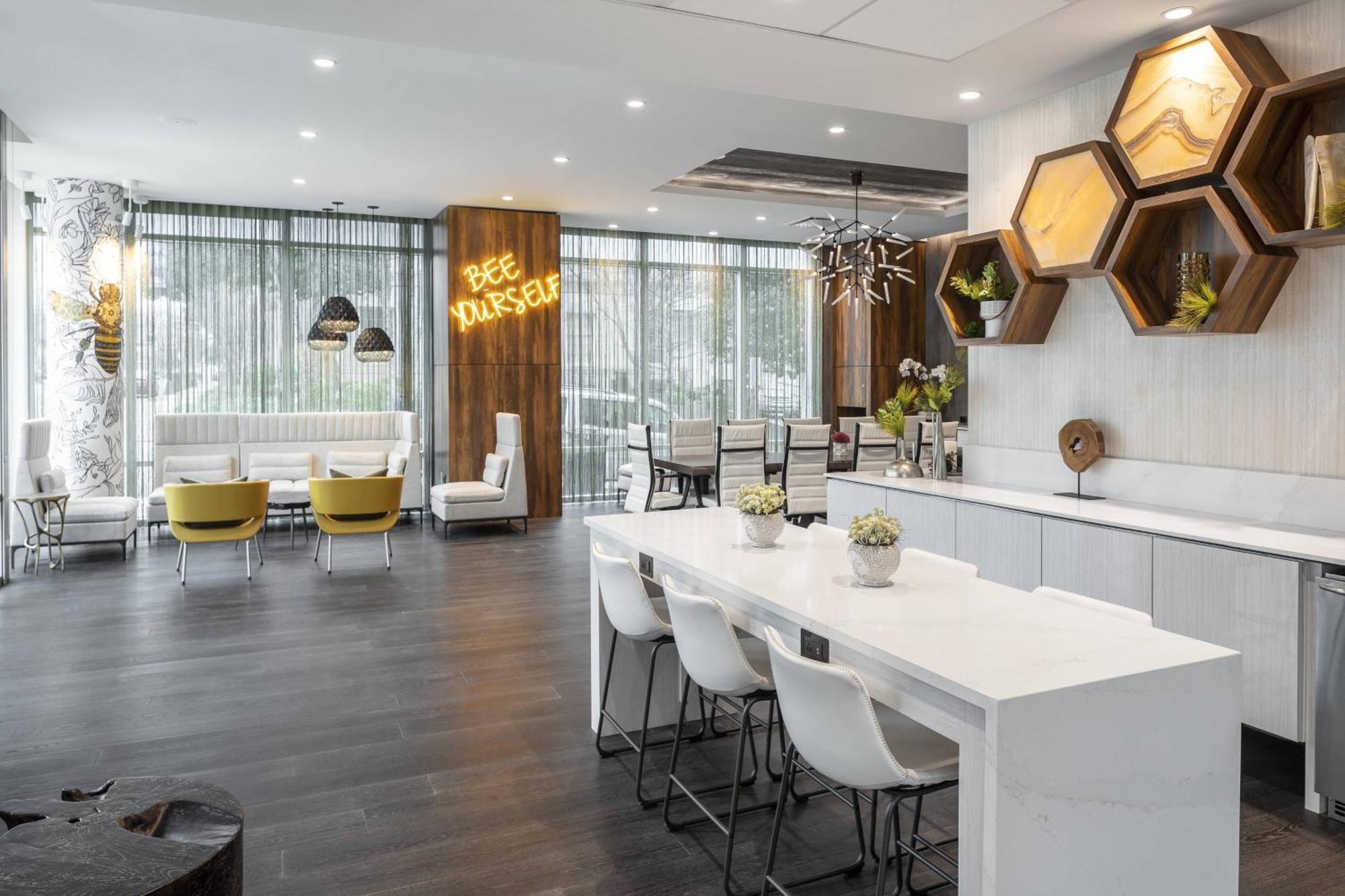 Springhill Suites By Marriott Greenville Downtown Екстериор снимка