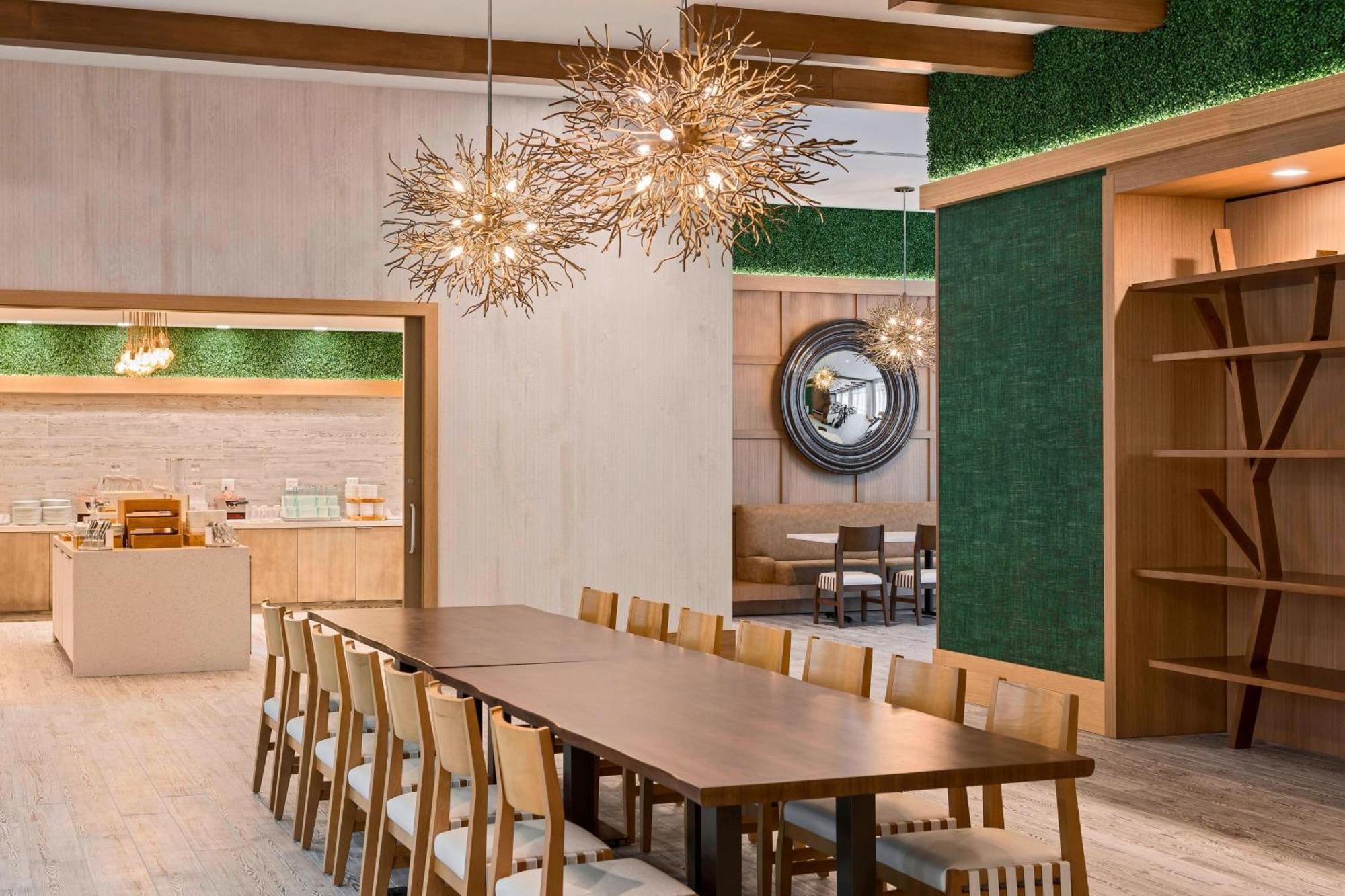 Springhill Suites By Marriott Greenville Downtown Екстериор снимка