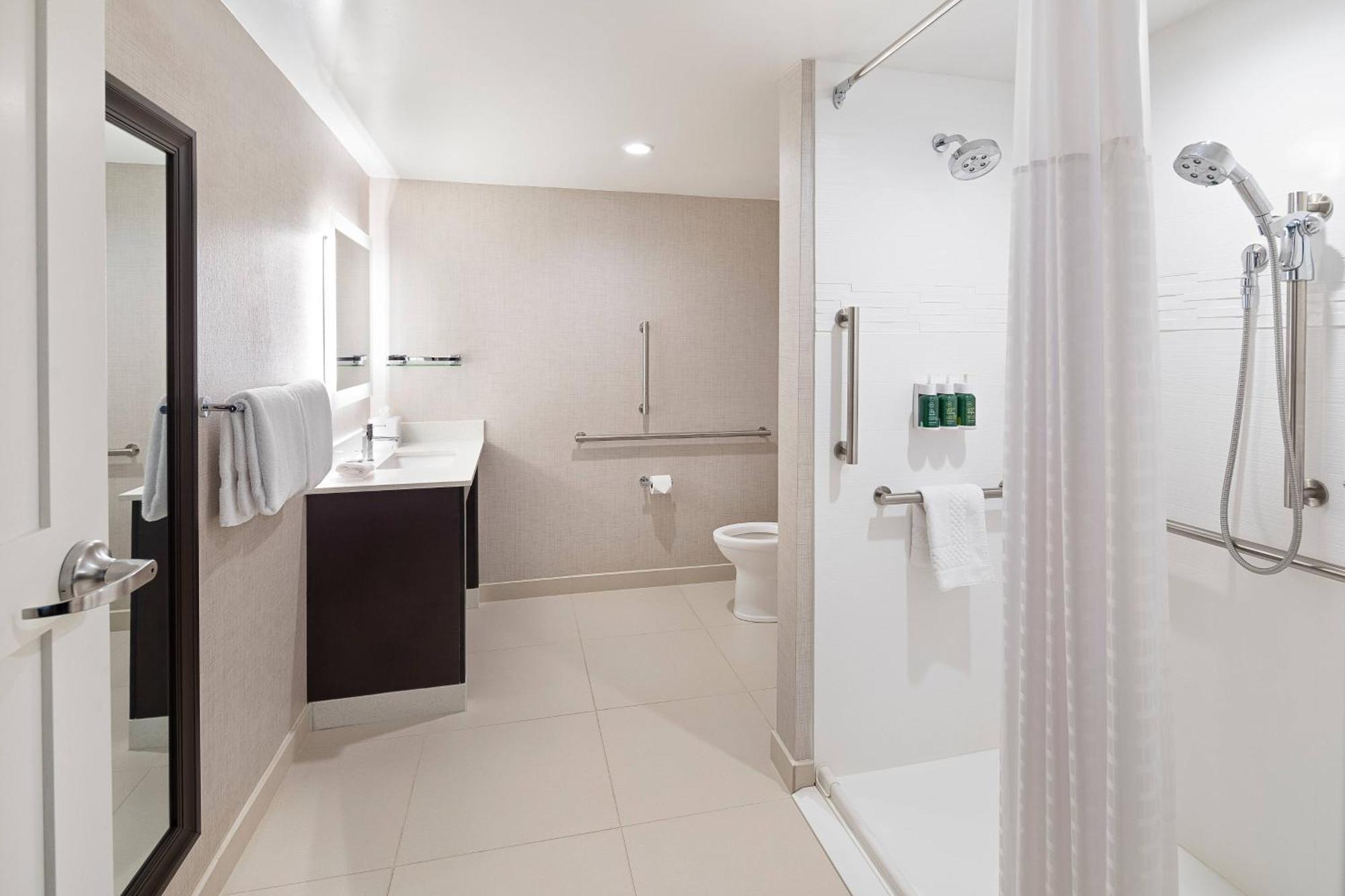 Springhill Suites By Marriott Greenville Downtown Екстериор снимка
